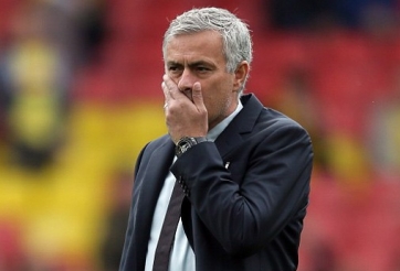 Liên tiếp thất bại, Mourinho bất ngờ đổ lỗi cho người tiền nhiệm